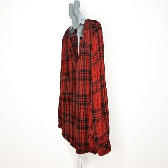 Universal Thread Plaid Henley Blouse - Deep Red & Black- Extra Large - Picture 2 of 7